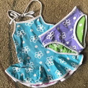 Reversible 2-piece bathing suit - girls’ size 4